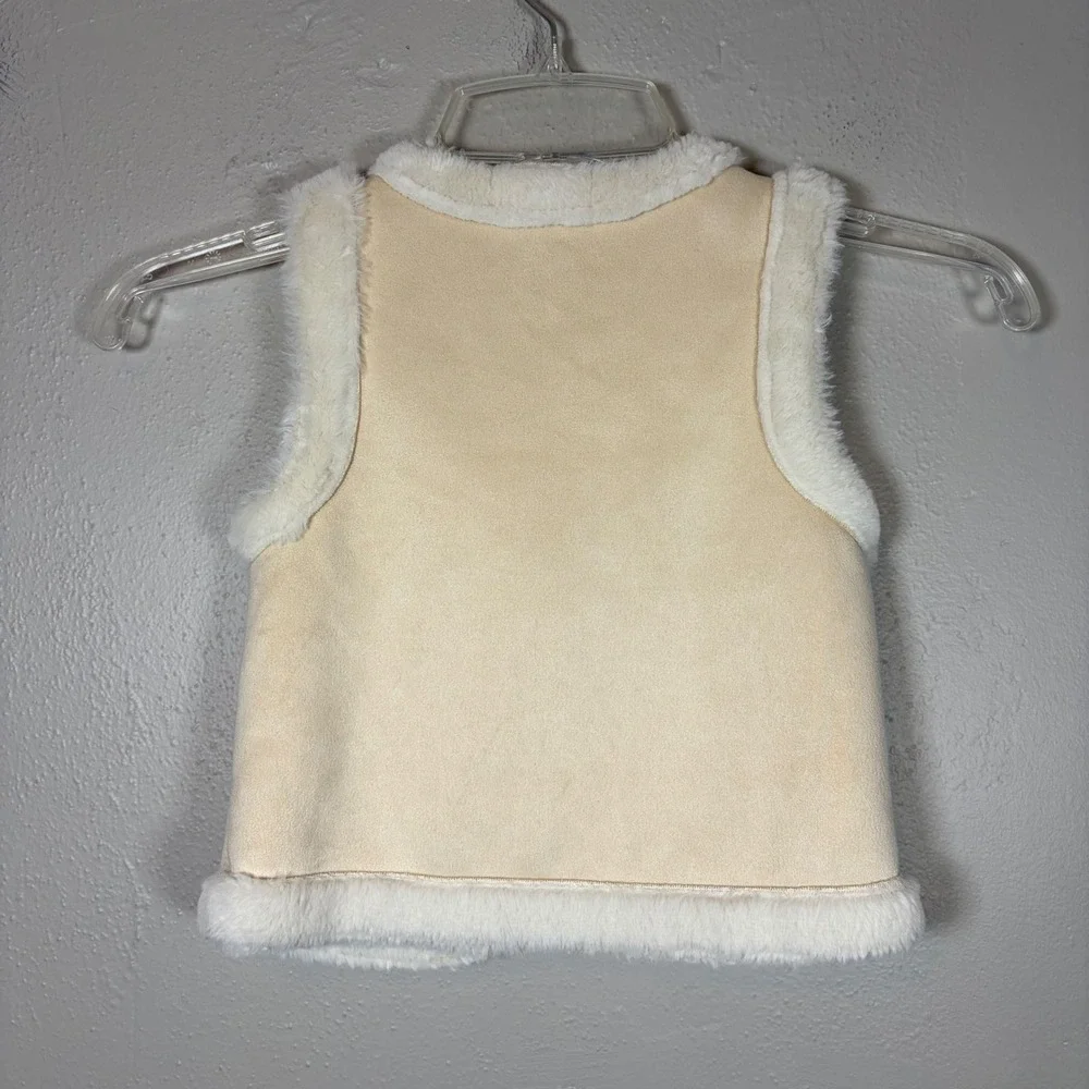 Haute Hippie Kids‎ Style Beige Faux Suede Fur Trim Pom Pom Vest Size 3T Cream